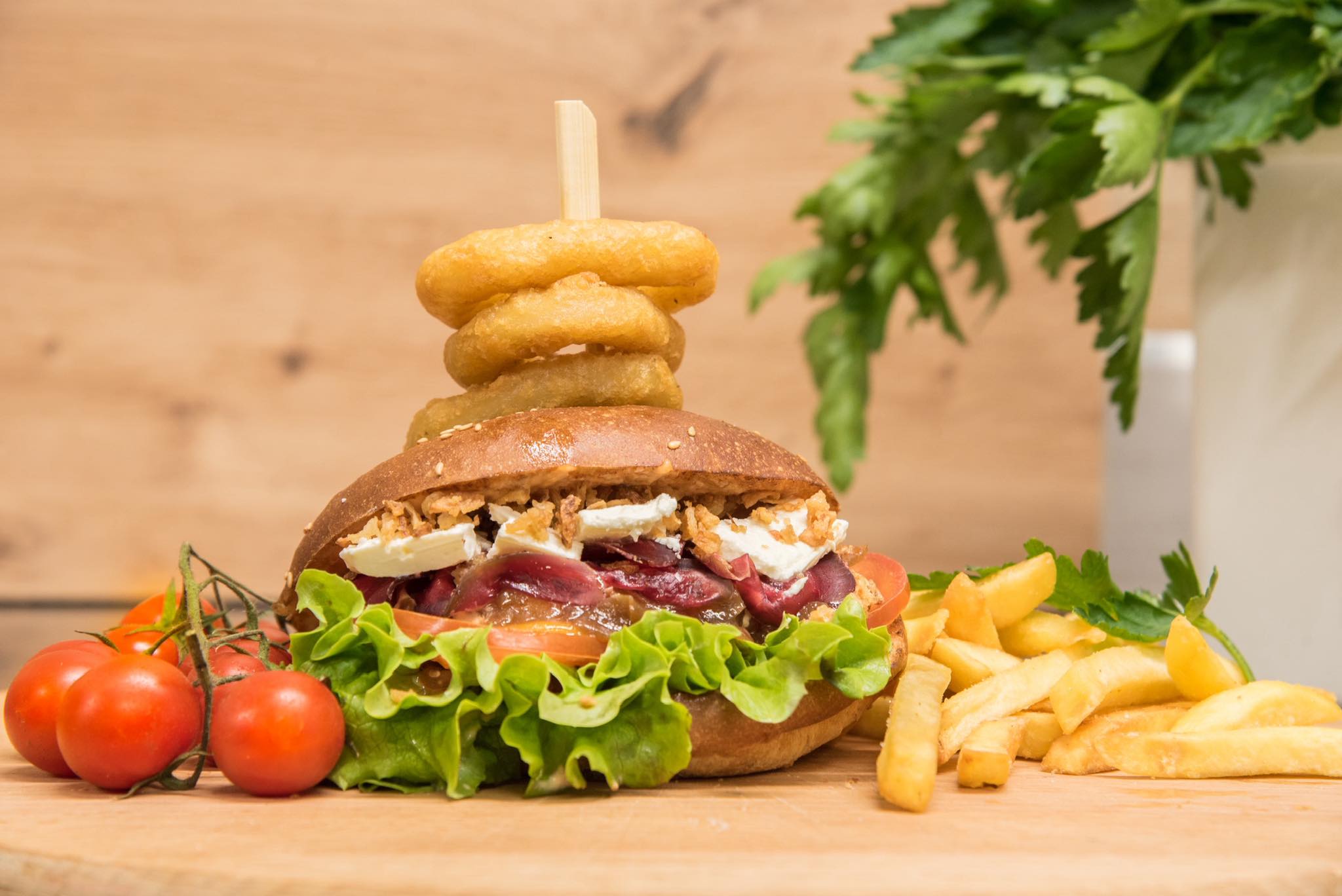 Dolen'c burger — naša posebnost